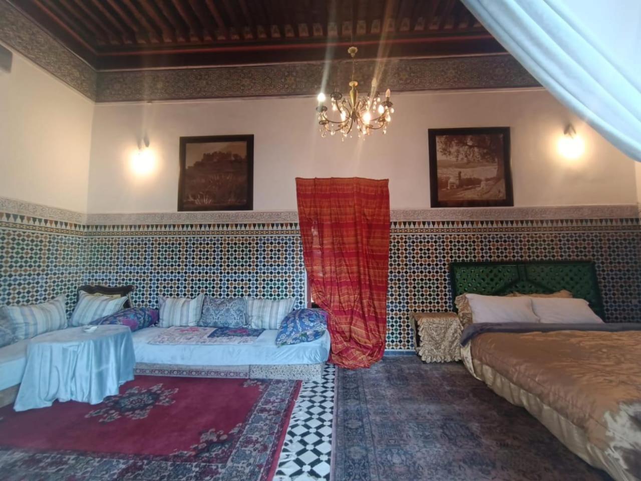 Suite In A Xviiie Palace Fes Room photo